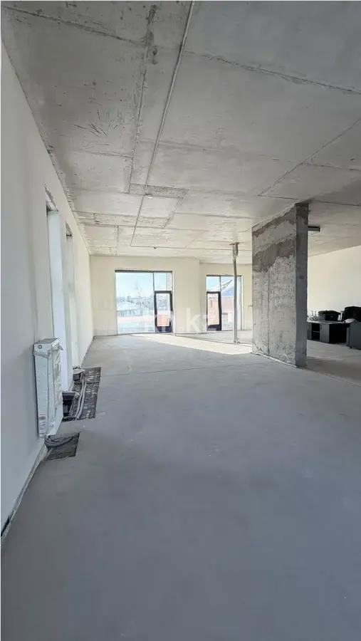Продажа 4-комнатной квартиры, 133 м² в Астане