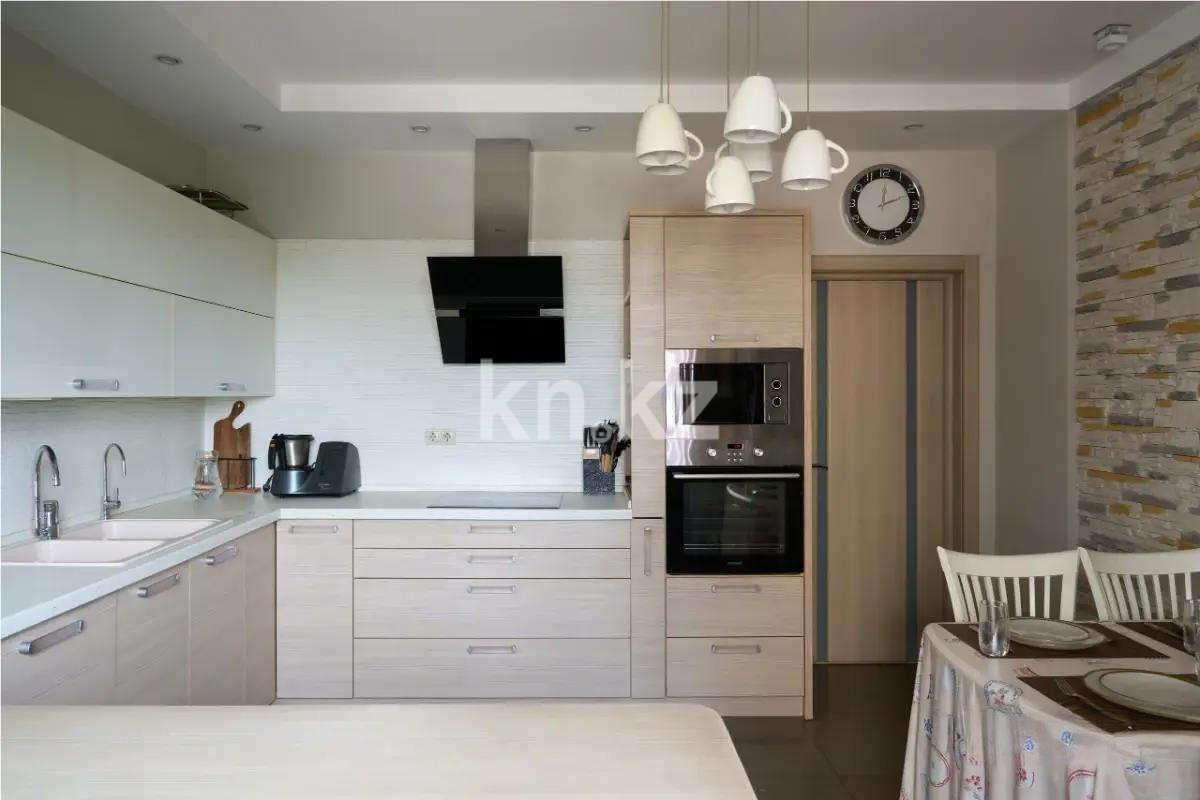 Продажа 4-комнатной квартиры, 160 м², ул. Ходжанова, дом  81 в Алматы - фото 5