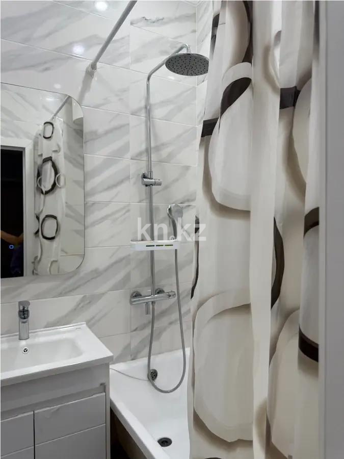 Продажа 2-комнатной квартиры, 63 м², пр. Строителей в Караганде - фото 4