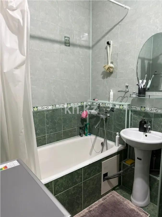 Продажа 1-комнатной квартиры, 42 м², мкр-н Аксай-5, дом  9 в Алматы - фото 3