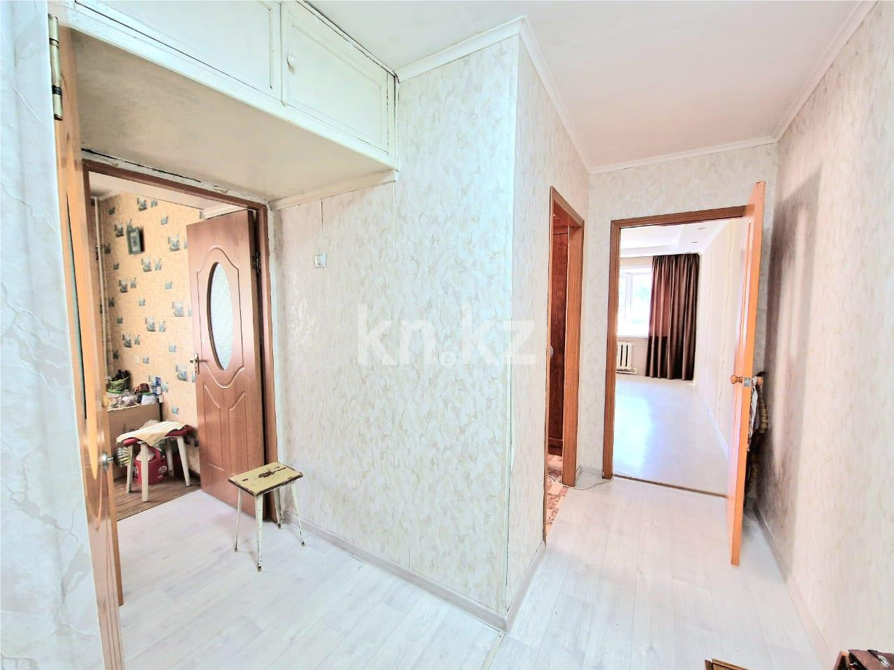 Продажа 3-комнатной квартиры, 50 м², 21 мкр. в Караганде - фото 9