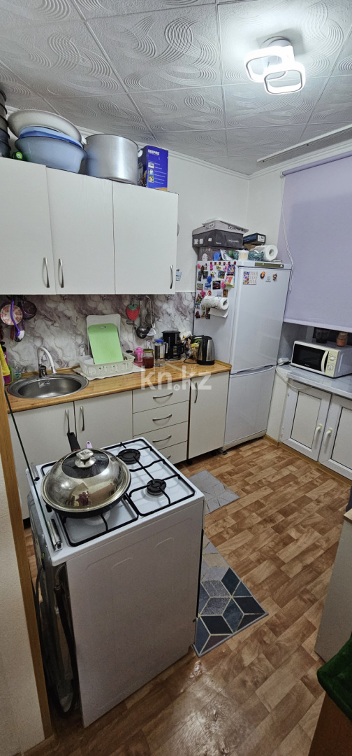Продажа 2-комнатной квартиры, 42 м², 12 мкр., дом  1 в Караганде - фото 3