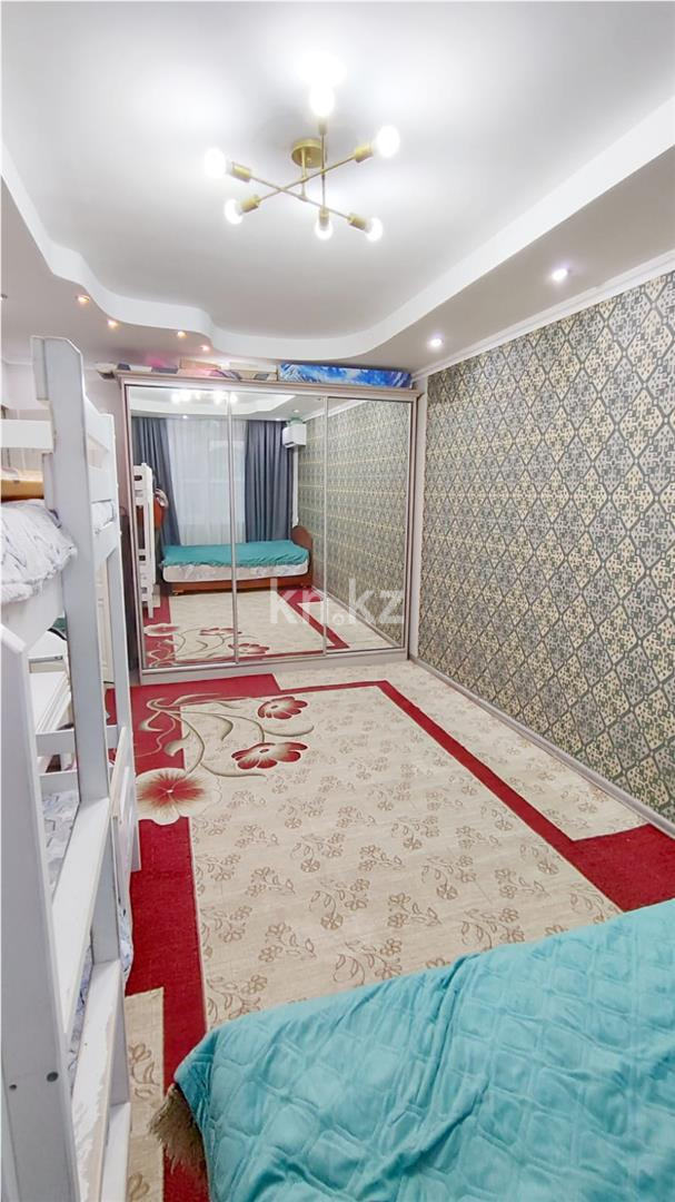 Продажа 3-комнатной квартиры, 63 м², мкр-н 14, дом  42 в Караганде - фото 7