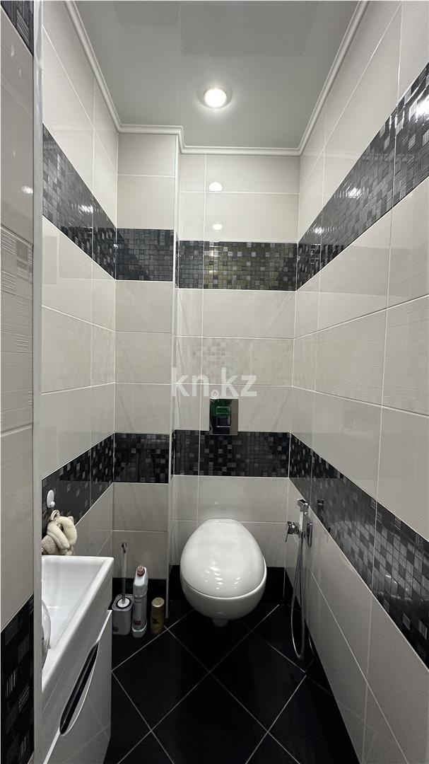 Продажа 3-комнатной квартиры, 61 м², ул. Рыскулбекова в Астане - фото 10