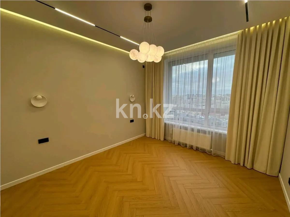 Продажа 3-комнатной квартиры, 80 м², пр. Кабанбай батыра, дом  38/2 в Астане - фото 2
