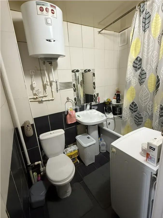 Продажа 2-комнатной квартиры, 45 м², мкр-н 11а, дом  10 в Караганде - фото 4