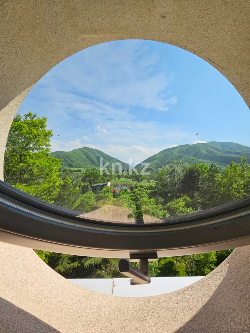 Продажа 8-комнатного дома, 1000 м², пр. Абылай хана в Алматы