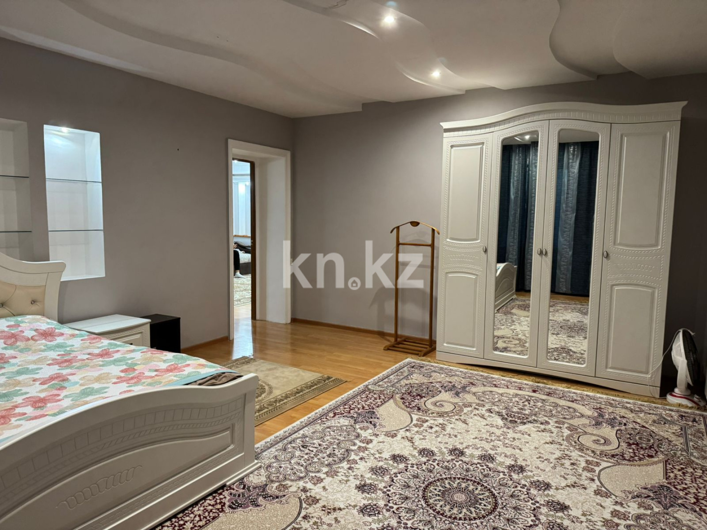 Продажа 4-комнатного дома, 321 м², ул. Кунгей в Караганде - фото 12