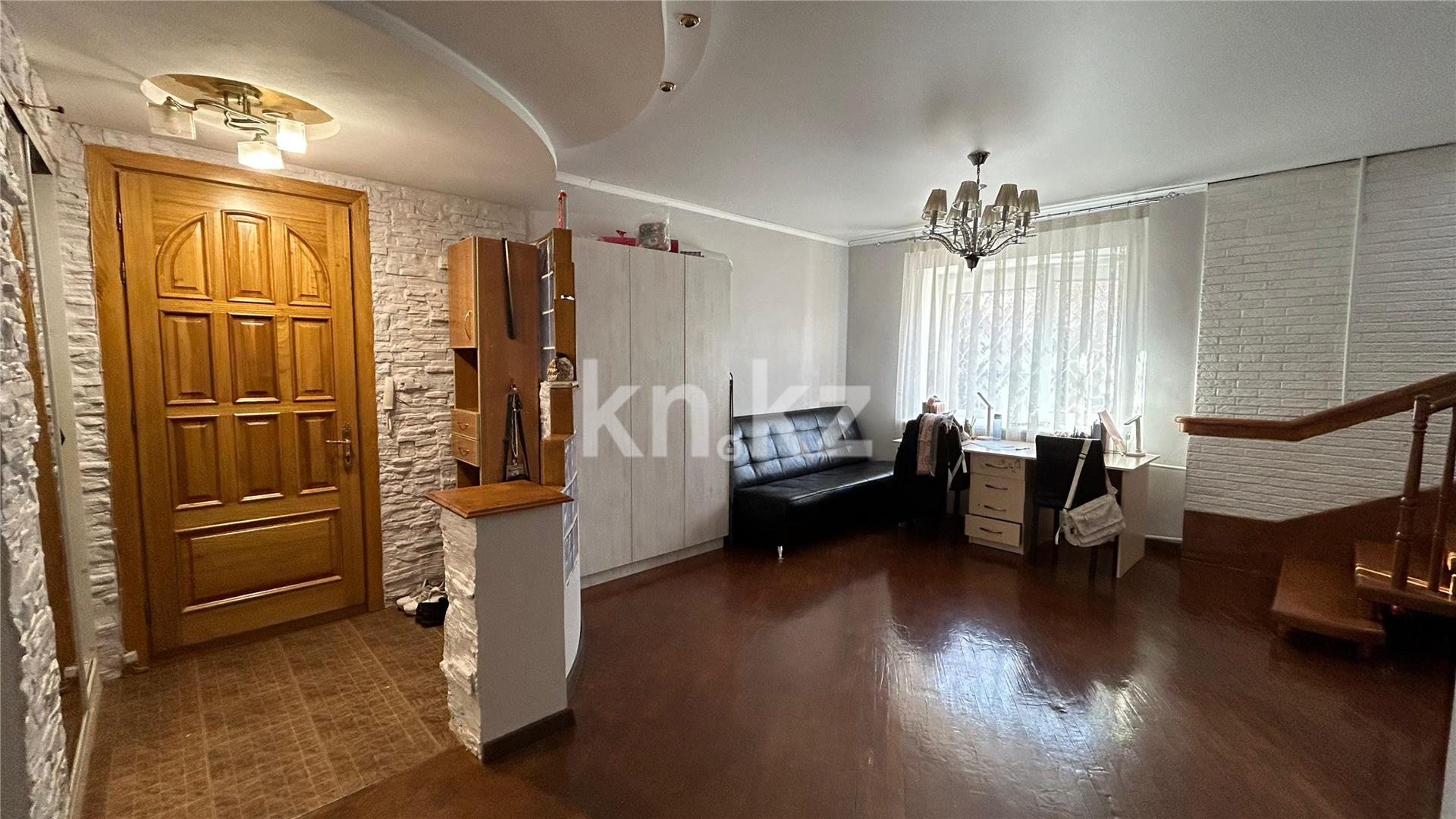 Продажа 4-комнатной квартиры, 137 м², ул. Алиханова в Караганде - фото 19