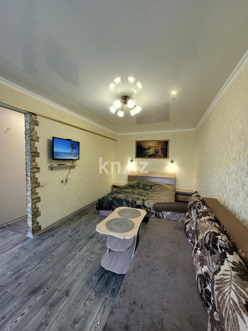 Аренда 1-комнатной квартиры посуточно, 32 м², ул. Маяковского, дом  6 в Усть-Каменогорске - фото 3