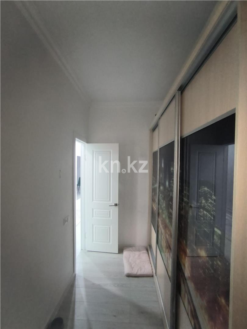 Продажа 3-комнатной квартиры, 86 м², пр. Шахтеров в Караганде - фото 14