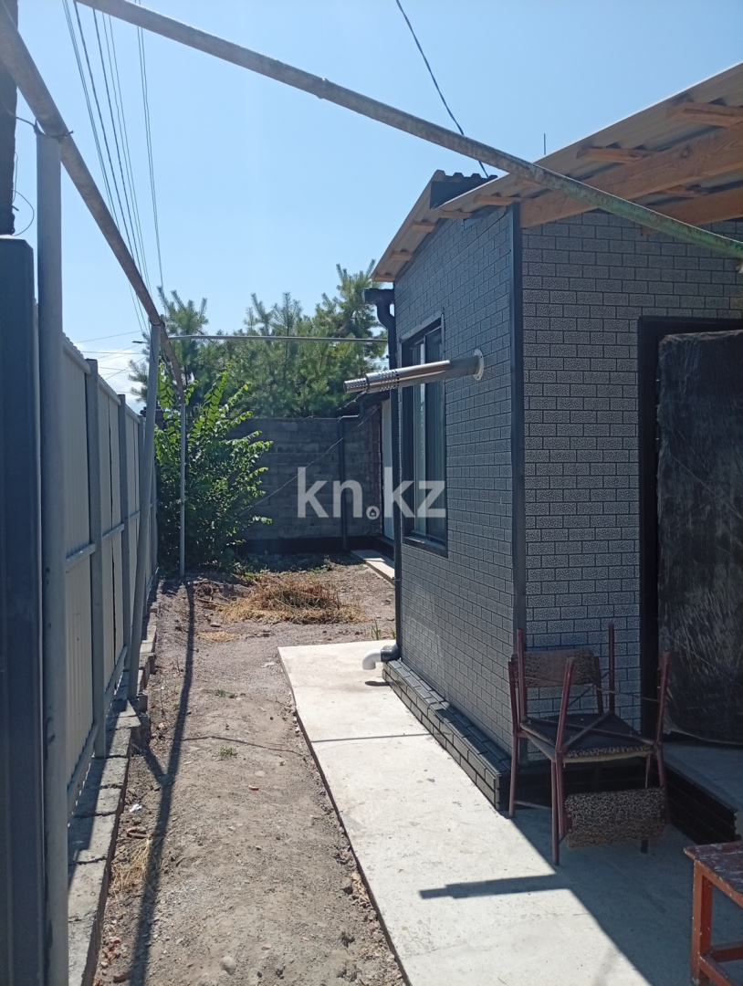Аренда 2-комнатного дома, 49 м² в Алматы