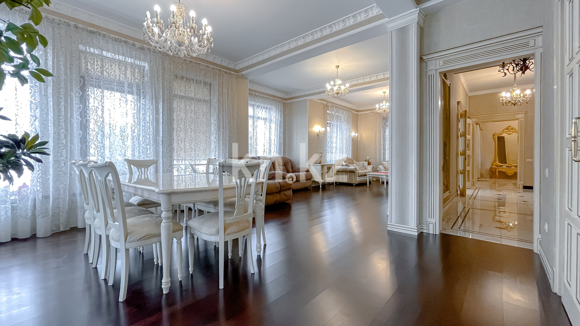 Продажа 6-комнатного дома, 375 м² в Алматы - фото 35