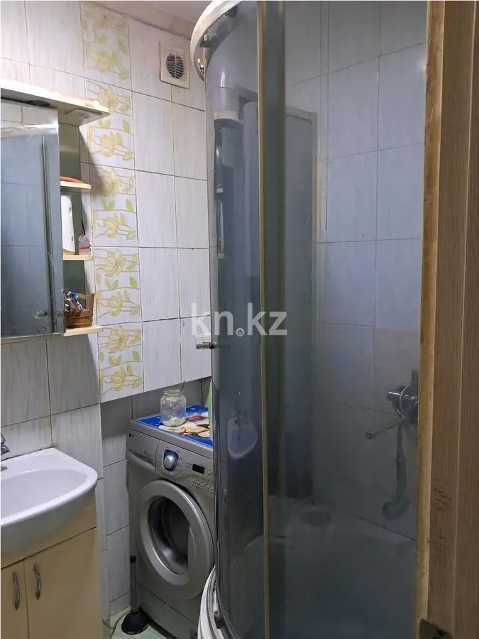 Продажа 3-комнатной квартиры, 62 м², пр. Строителей, дом  21 в Караганде - фото 5