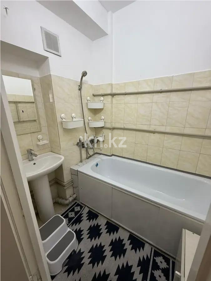 Продажа 3-комнатной квартиры, 62 м², ул. Аркалык, дом  131 в Алматы - фото 8