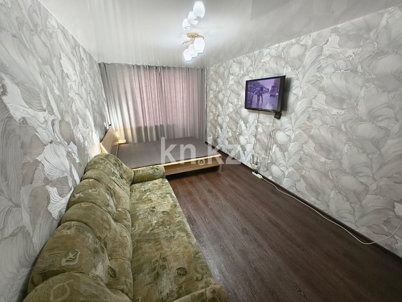 Аренда 1-комнатной квартиры посуточно, 37 м², пр. Ауэзова, дом  41 в Усть-Каменогорске - фото 2