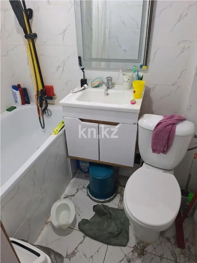 Продажа 3-комнатной квартиры, 58 м², мкр-н 8, дом  33 в Алматы - фото 5