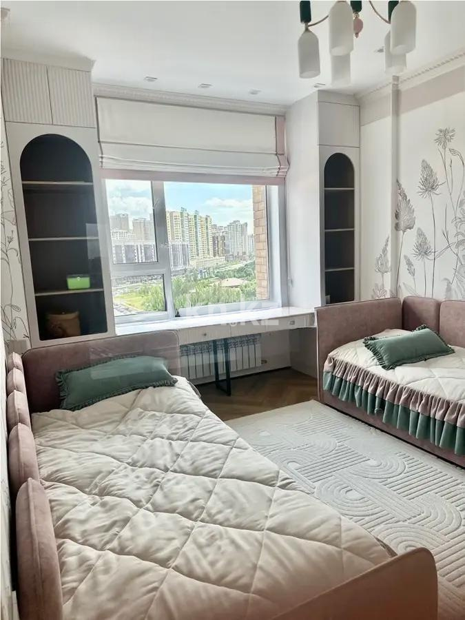 Продажа 4-комнатной квартиры, 137 м² в Астане - фото 4