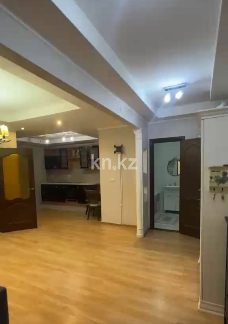 Аренда 2-комнатной квартиры, 65 м² в Астане