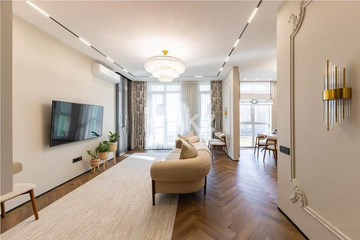 Продажа 4-комнатной квартиры, 135 м², ул. Акмешит, дом  1 в Астане - фото 2