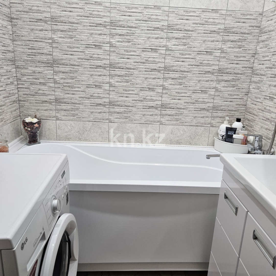 Продажа 2-комнатной квартиры, 52.6 м² в Караганде - фото 3