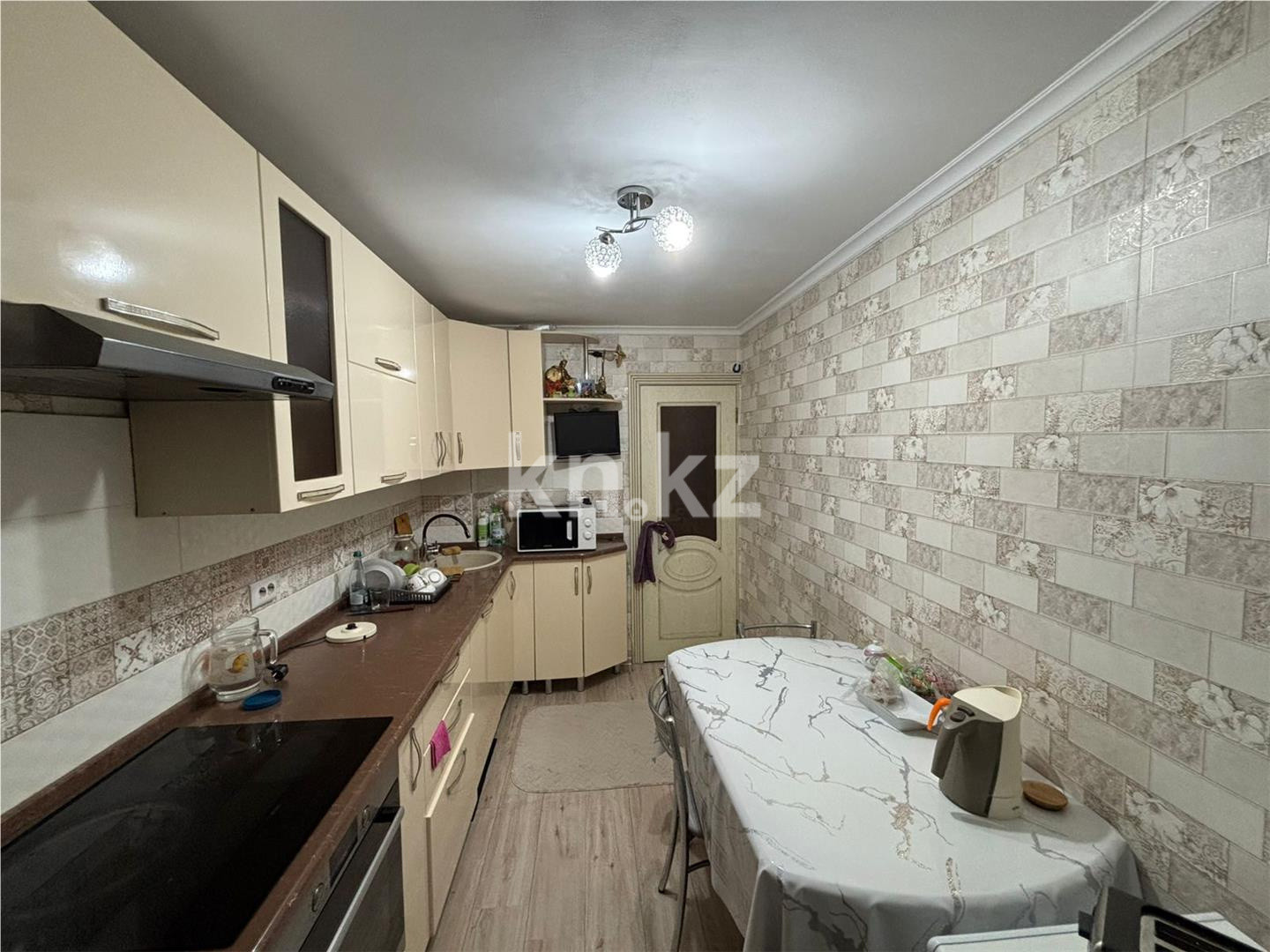 Продажа 3-комнатной квартиры, 62 м², ул. Сатыбалдина, дом  7 в Караганде - фото 8