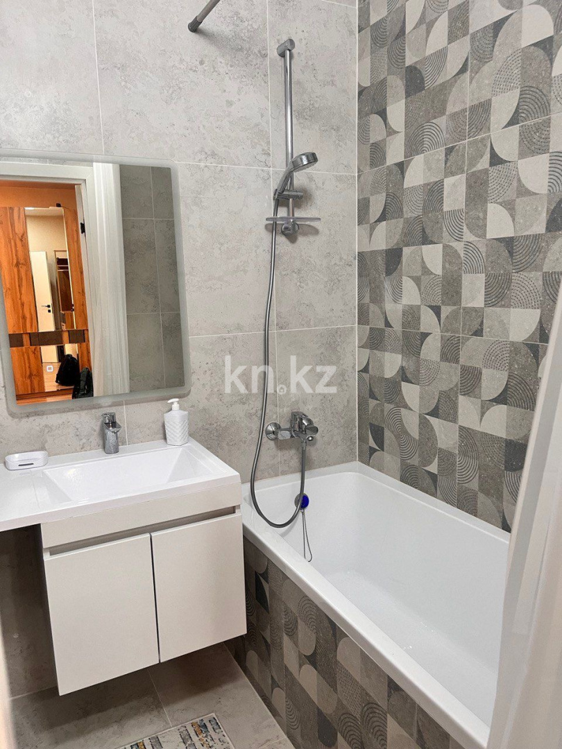 Аренда 1-комнатной квартиры посуточно, 40 м² в Алматы - фото 12
