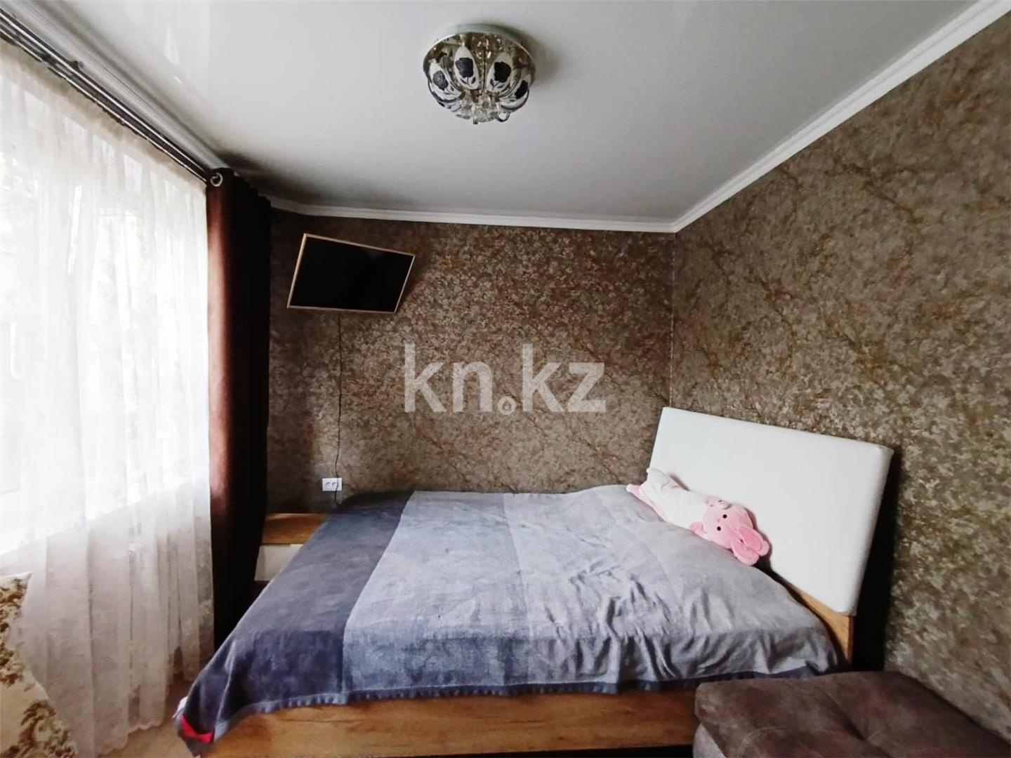 Продажа 3-комнатной квартиры, 48 м², 17-й мкр., дом  55 в Караганде - фото 6