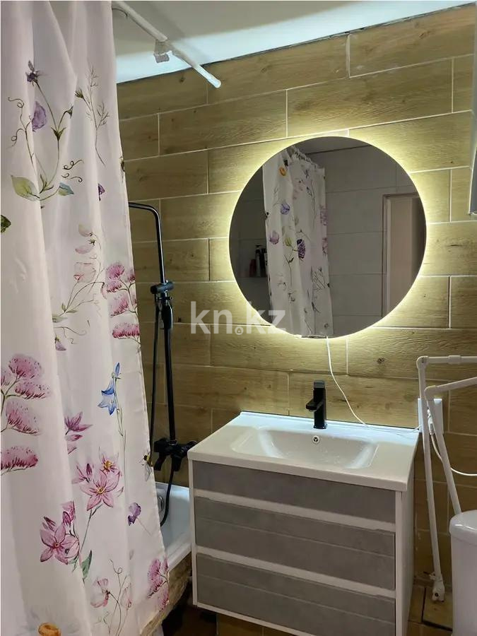 Продажа 2-комнатной квартиры, 70 м², ул. Ашимова, дом  24 в Караганде - фото 4