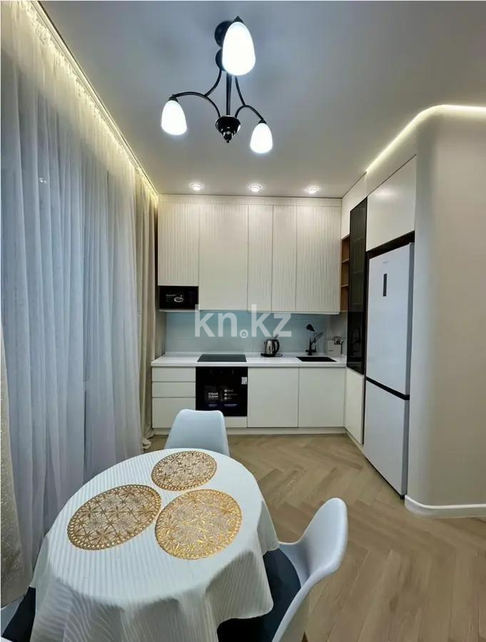 Продажа 2-комнатной квартиры, 42 м², ул. Жандосова, дом  108/1 в Алматы - фото 2