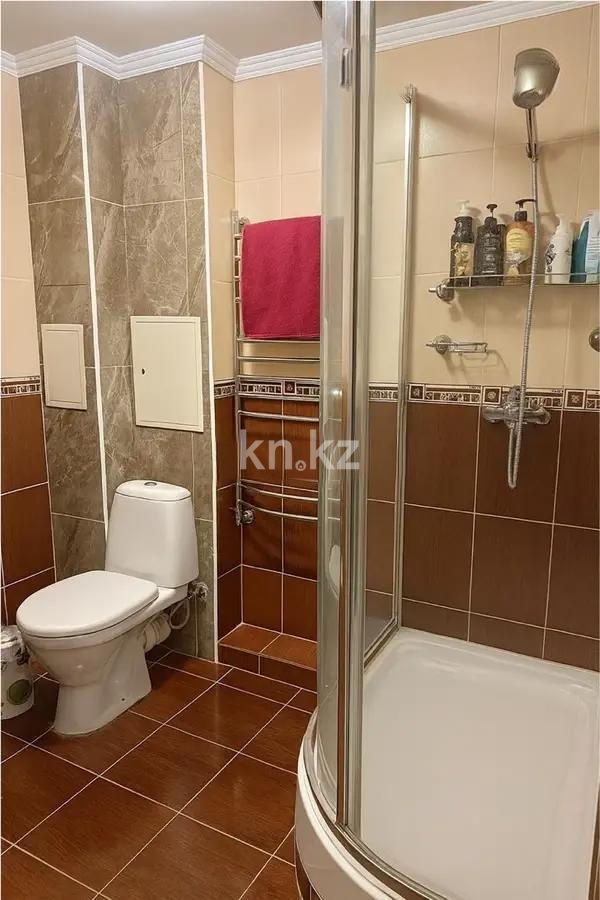 Продажа 4-комнатной квартиры, 75 м², 1 мкр., дом  20 в Алматы - фото 6