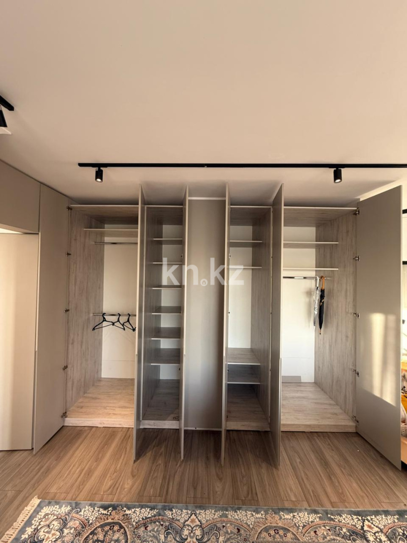 Аренда 2-комнатной квартиры, 80 м², мкр-н Коктем-3, дом  24 - бул. Бухар Жырау в Алматы - фото 11