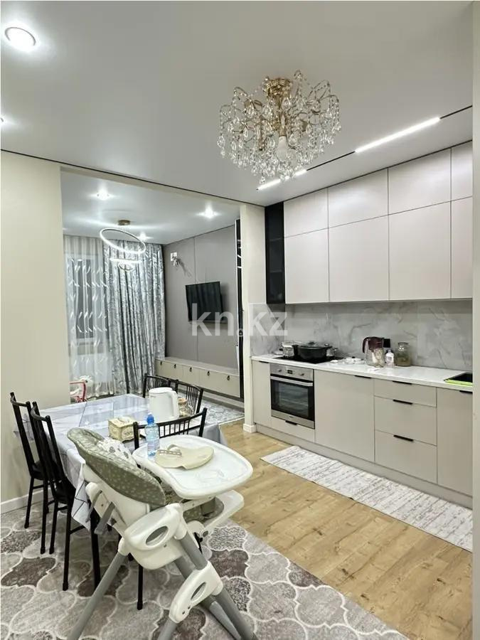 Продажа 3-комнатной квартиры, 73.2 м², ул. Омарова, дом  11 в Алматы - фото 2