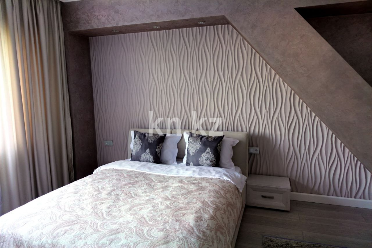 Аренда 3-комнатной квартиры посуточно, 97 м², ул. Майлина, дом  54 - ул. Бухтарминская в Алматы - фото 18