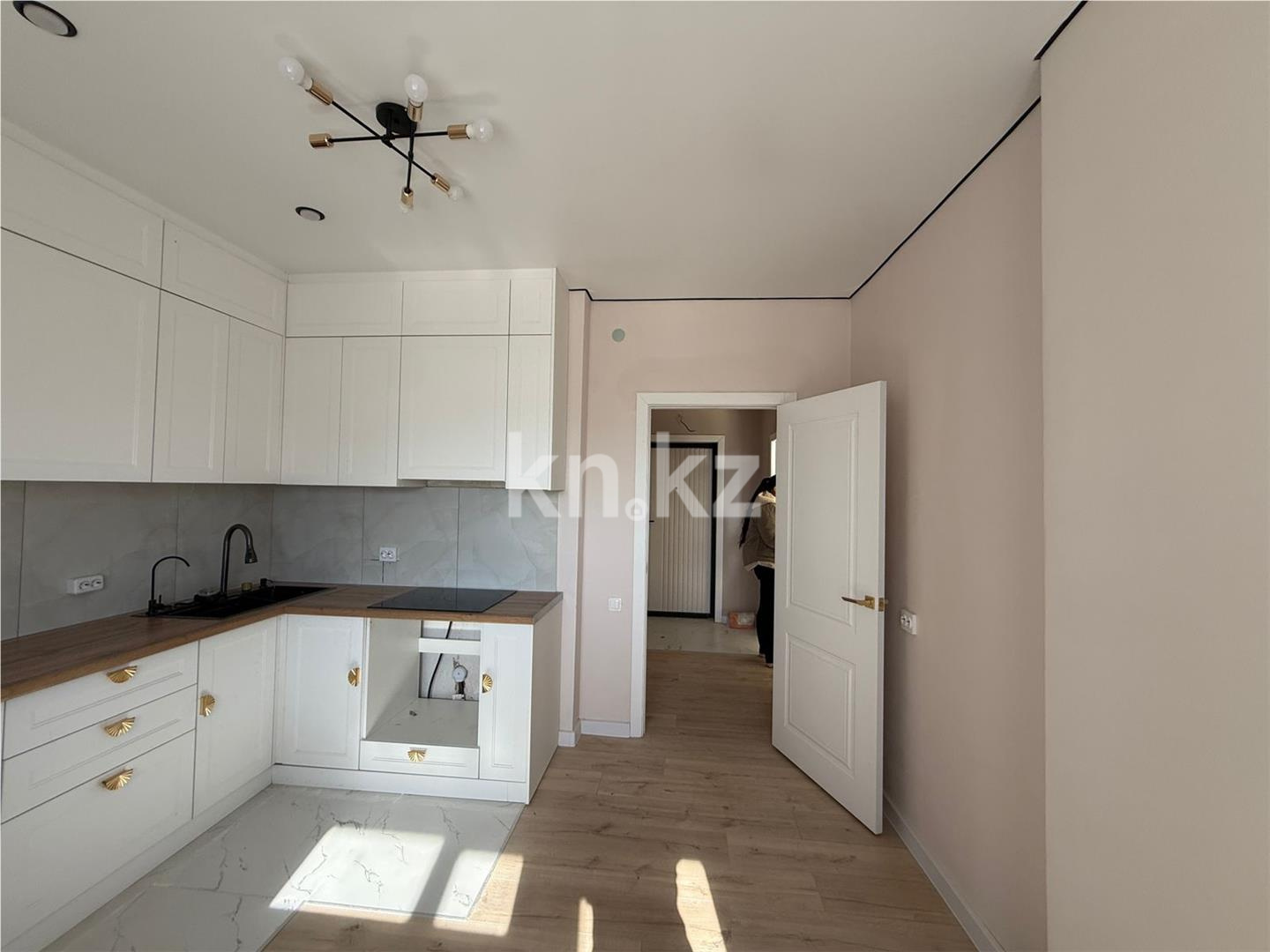 Продажа 1-комнатной квартиры, 42.65 м², ул. Нарикбаева в Астане - фото 2