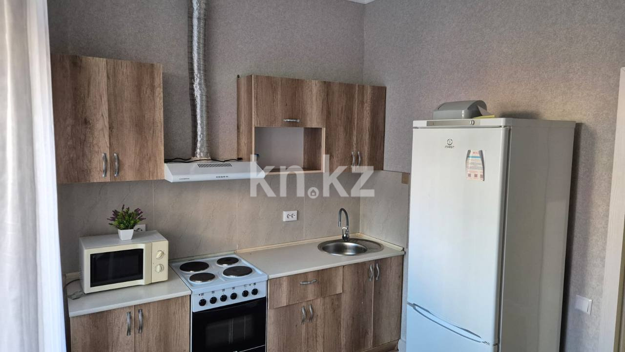 Аренда 1-комнатной квартиры, 38 м² в Астане