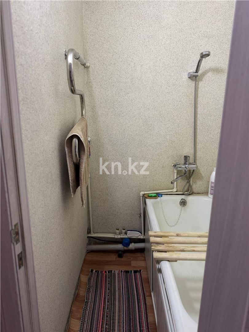 Продажа 2-комнатной квартиры, 47 м², мкр-н 18 в Караганде - фото 10