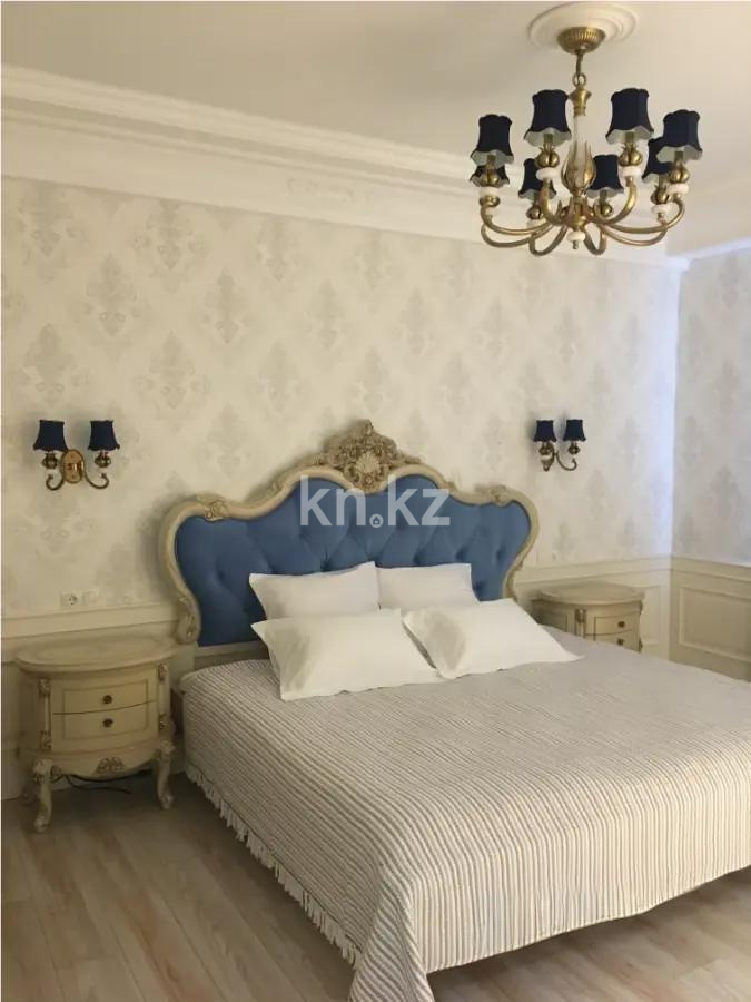 Продажа 3-комнатной квартиры, 135 м², пр. Аль-Фараби, дом  21 в Алматы