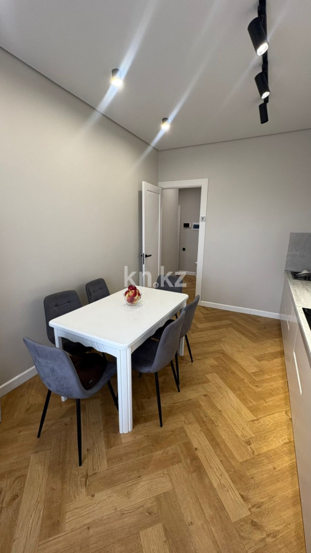 Продажа 2-комнатной квартиры, 71 м², ул. Муканова, дом  53/8 в Караганде - фото 5