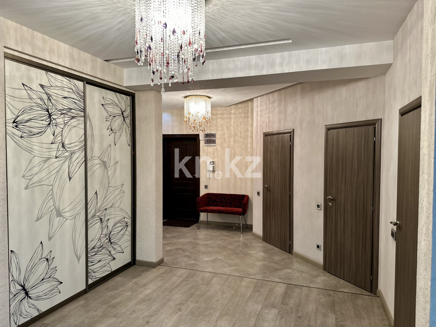Продажа 4-комнатной квартиры, 159 м², бул. Бухар Жырау, дом  27/5в - ул. Маркова в Алматы - фото 6