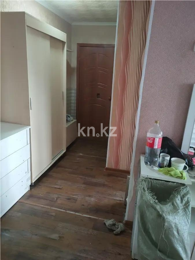 Продажа 1-комнатной квартиры, 30 м², 15 мкр., дом  6 в Караганде - фото 2