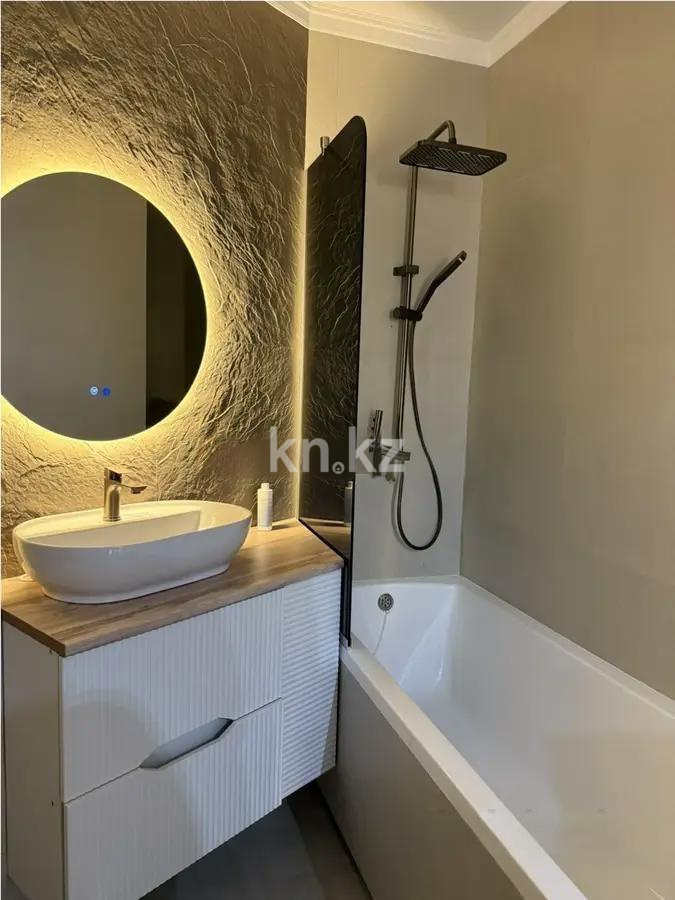 Продажа 2-комнатной квартиры, 56 м², ул. Утепова, дом  31 в Алматы - фото 4