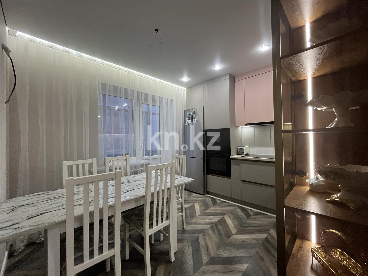 Продажа 4-комнатной квартиры, 110 м², ул. Букетова, дом  60/2 в Караганде - фото 21