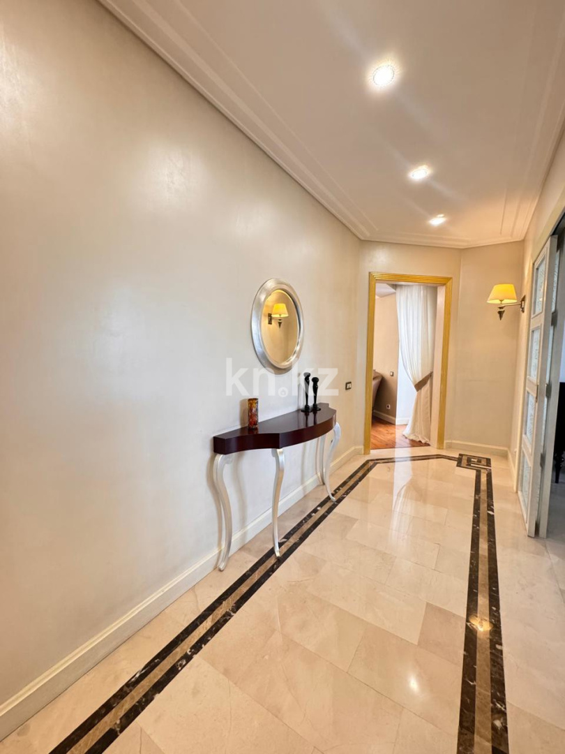 Продажа 5-комнатной квартиры, 206.5 м² в Астане - фото 8