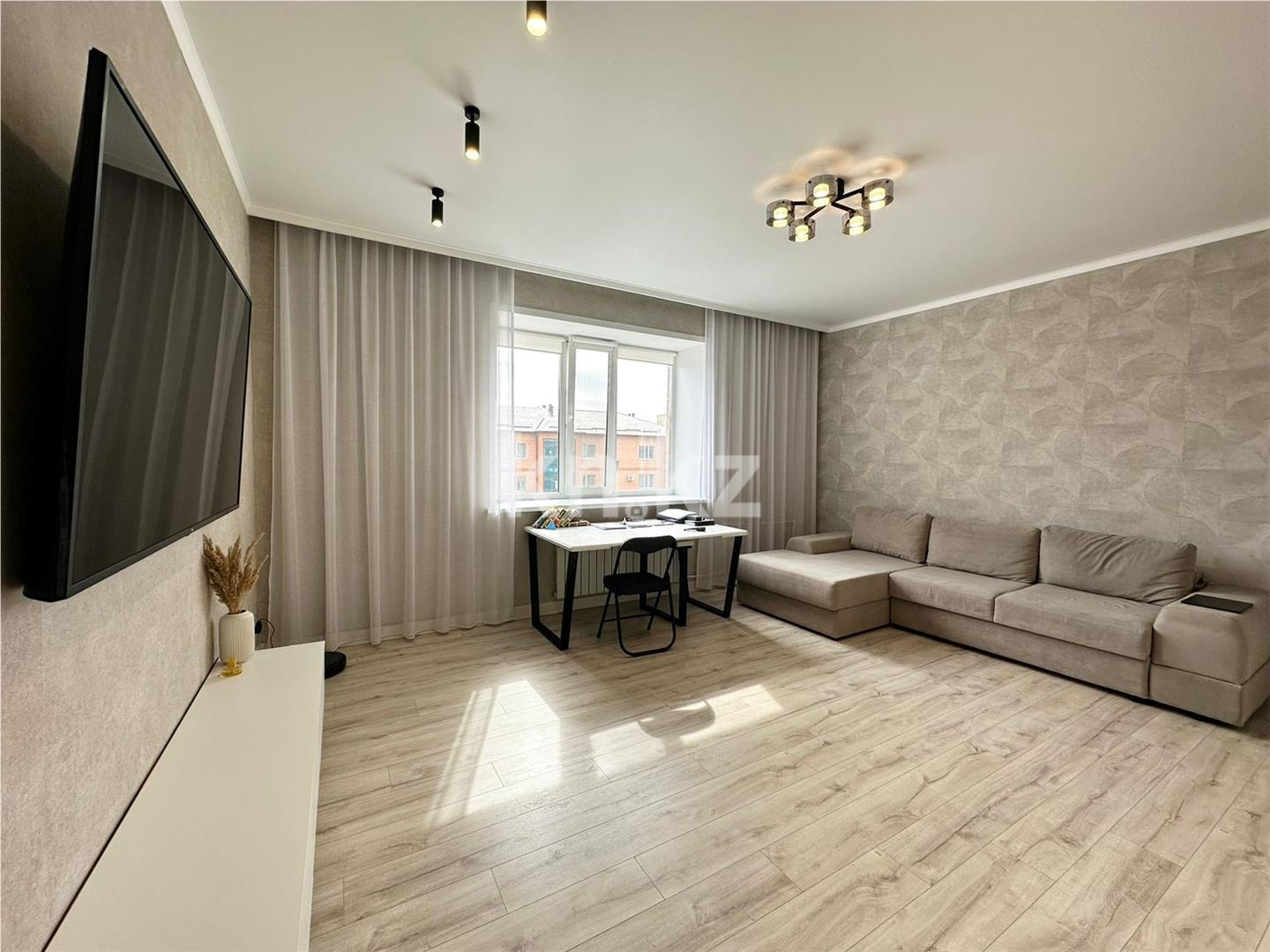 Продажа 3-комнатной квартиры, 88 м², мкр. Степной-2, дом  14/1 в Караганде - фото 3