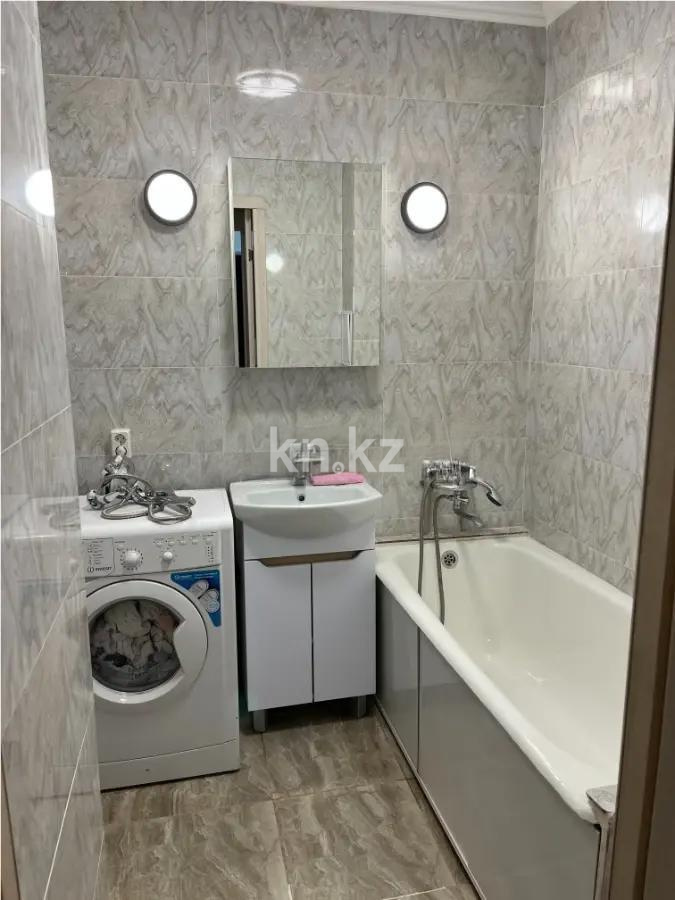 Продажа 2-комнатной квартиры, 51 м², мкр-н Аксай-3а, дом  49 в Алматы - фото 4