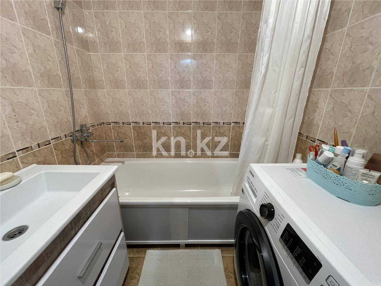 Продажа 3-комнатной квартиры, 63 м², мкр. Гульдер-1 в Караганде - фото 11