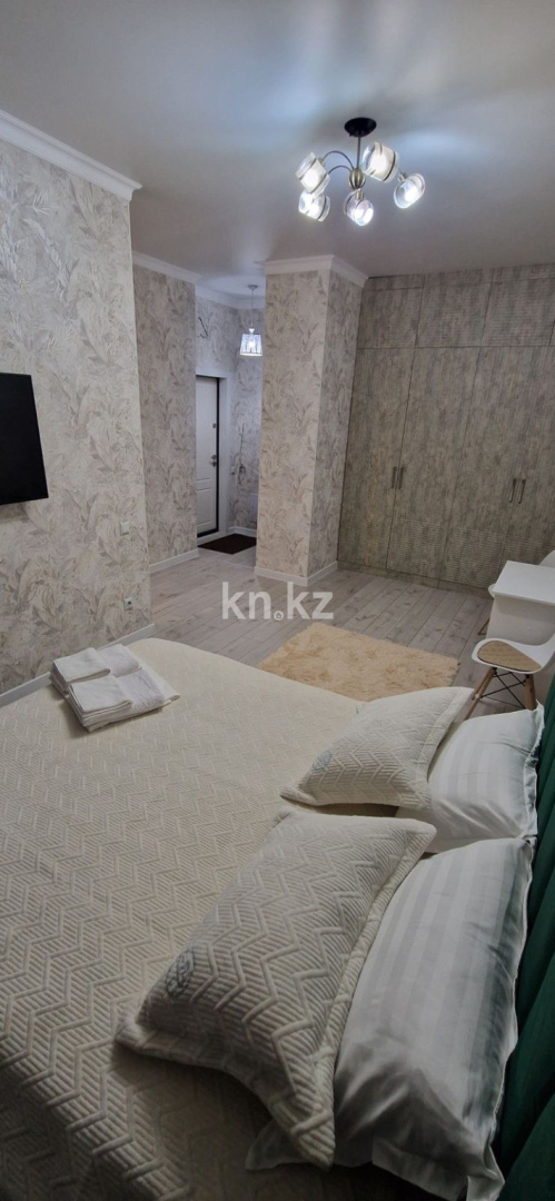 Аренда 1-комнатной квартиры, 40 м² в Астане