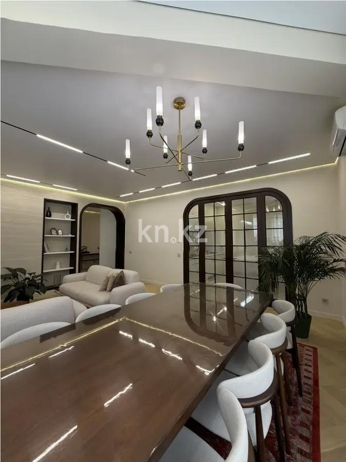 Продажа 5-комнатной квартиры, 210 м² в Алматы