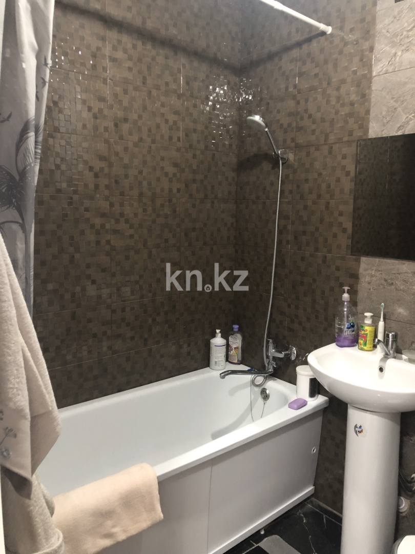 Продажа 1-комнатной квартиры, 41 м², ул. Сарыарка, дом  6 в Караганде - фото 15